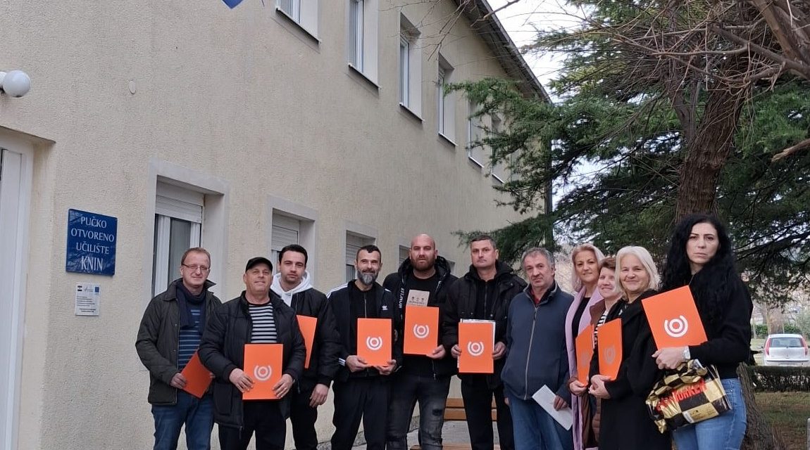 Dvije grupe formalnog i neformalnog programa temeljnih digitalnih vještina uspješno završilo program