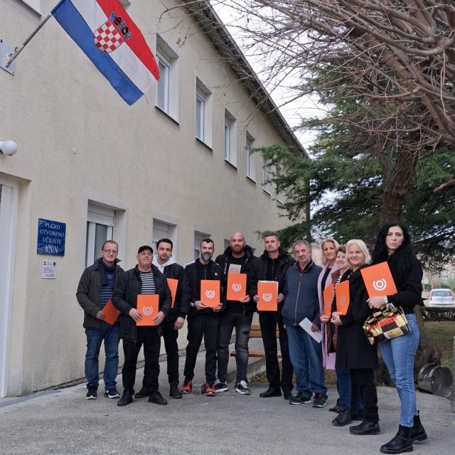 Dvije grupe formalnog i neformalnog programa temeljnih digitalnih vještina uspješno završilo program